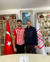 Ayvalıkgücü'nden Genç Kaleciye Profesyonel Sözleşme