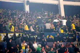 Fener-Gala maçı olaylı bitti!