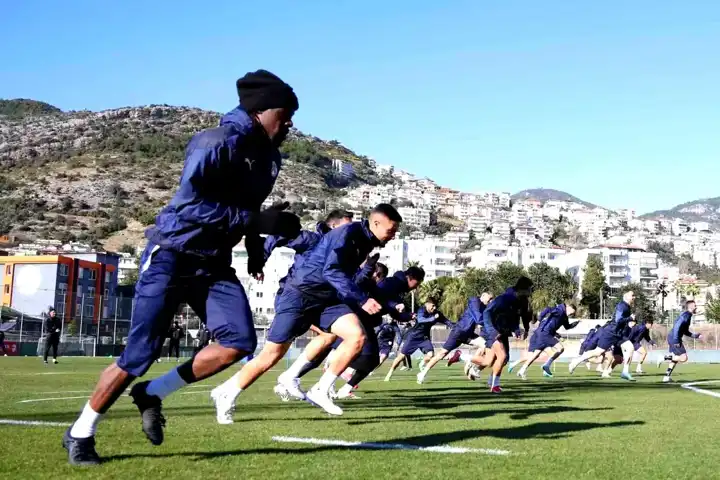 Alanyaspor, Adana Demirspor'u Evinde Ağırlayacak