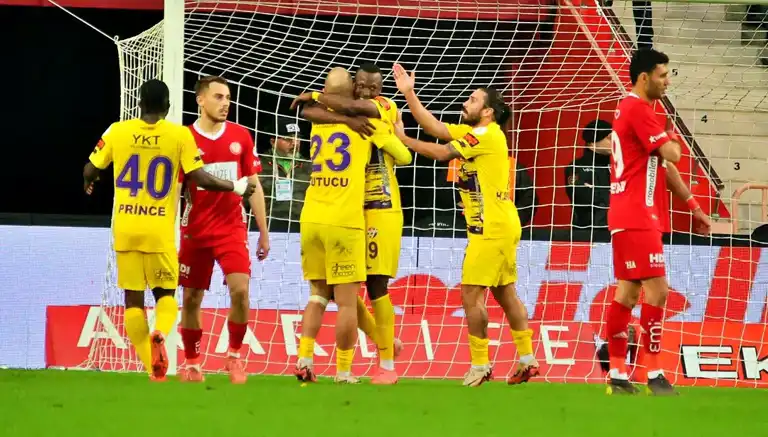 Eyüpspor, Alanyaspor'u Konuk Ediyor Eyüpspor, Alanyaspor'u Konuk Ediyor