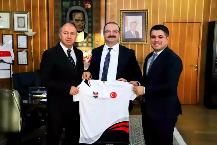 Erzurum Spor Müdürleri Rektörü Ziyaret Etti